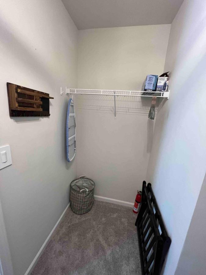 Hometel Premium Guest Suite W/ Private Entrance Ypsilanti Exterior foto